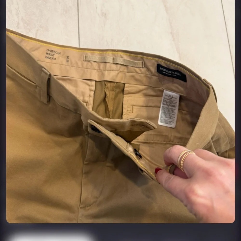 Banana Republic Men's Khaki Pants 32 x 32